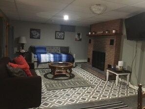 Smart TV, fireplace, DVD player