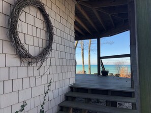 Property grounds - Cottage on the Bluff - NEW Stairs to the Beach, Hot Tub & Unbeatable Sunsets! (South Haven)