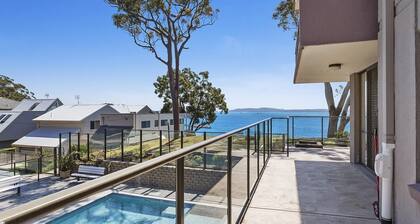 The Poplars, 2,36 Magnus Street - Comfortable Unit With Air Conditioning and Wi-Fi