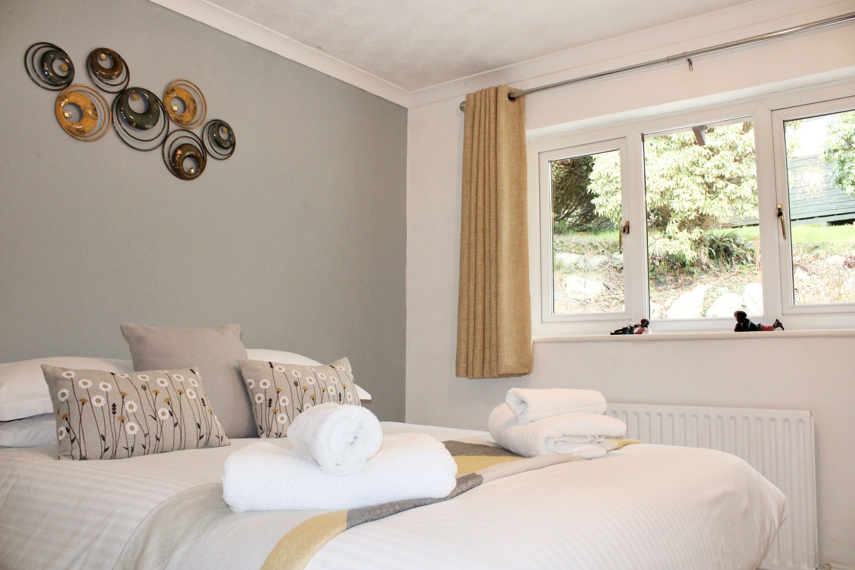 3 bedrooms, iron/ironing board, travel cot, WiFi