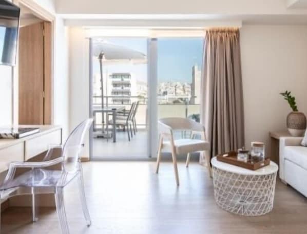 Senior Studio Suite | Living area - Gallery Suites & Residences, Piraeus (Piraeus)