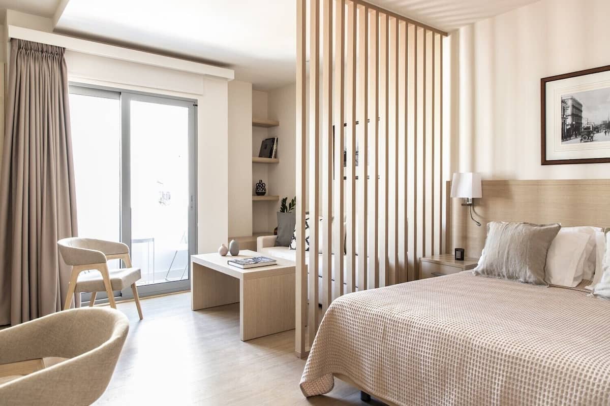 junior studio suite | living area | tv