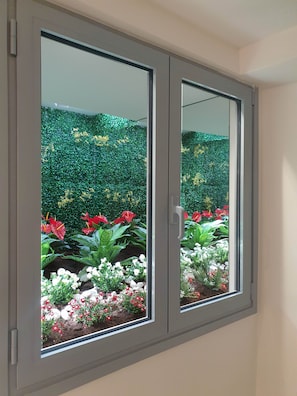 Basic Apartment | 68 bedrooms, hypo-allergenic bedding, desk, laptop workspace