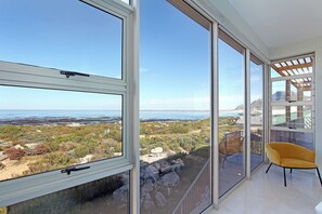 Interior - Blueview on Silversand (Betty's Bay)