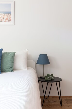 4 chambres, fer et planche à repasser, Wi-Fi, literie fournie