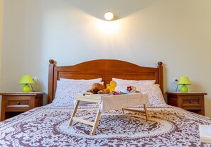 4 bedrooms, iron/ironing board, WiFi, bed sheets - Modern Villa for 10 persons  is settled in the small village of Barban (Barban)