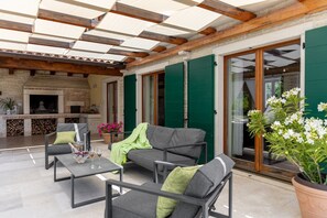 Terrace/patio - Modern Villa for 10 persons  is settled in the small village of Barban (Barban)