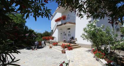 Ferienwohnung Lidija für 6 Personen in der Nähe des Meeres und des Zentrums von Malinska