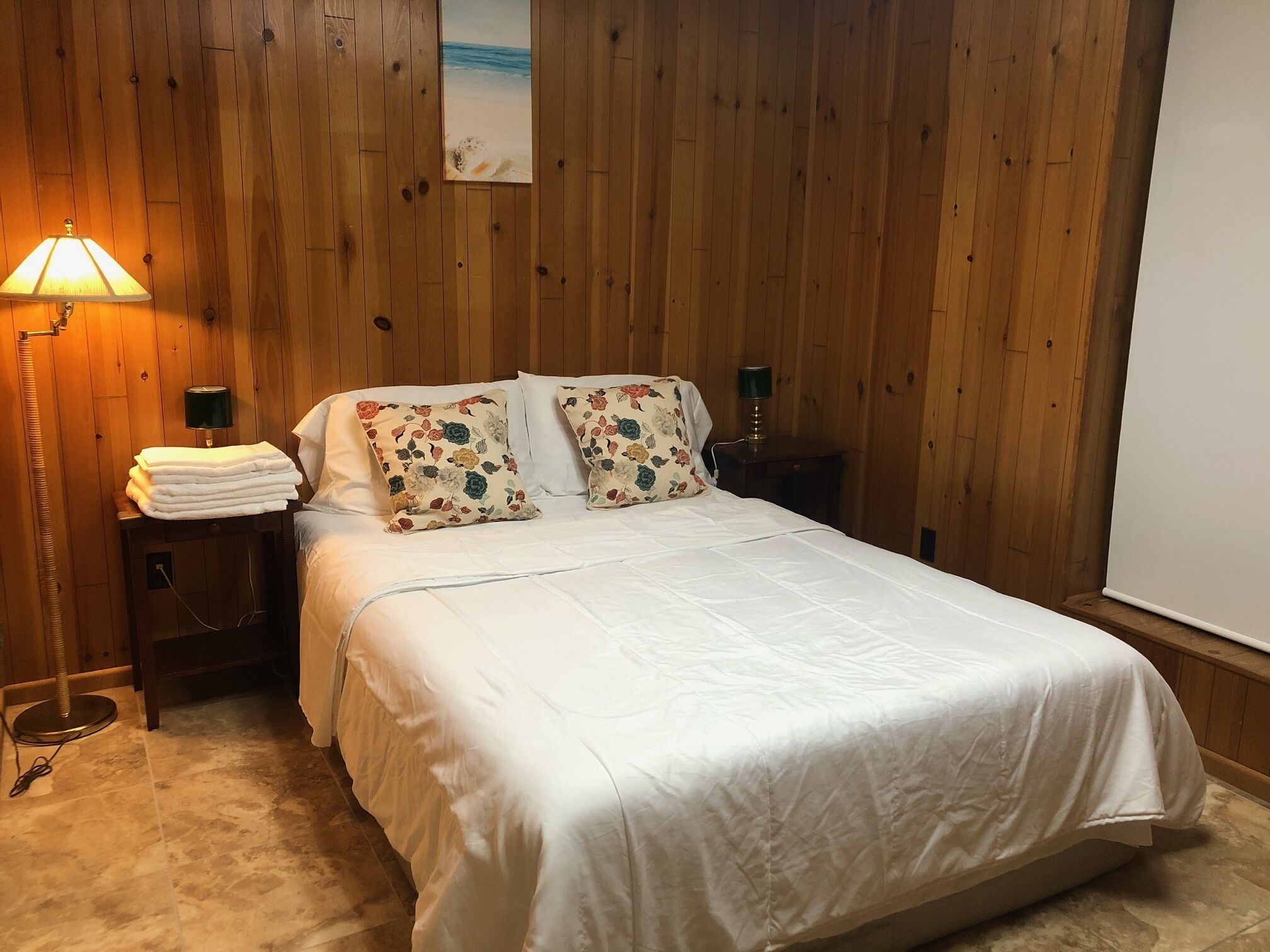 6 habitaciones, escritorio, wifi y ropa de cama 