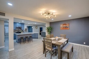 Dining - Superb Home w/ New Heated Pool, Grill, & Fire Pit (Scottsdale)