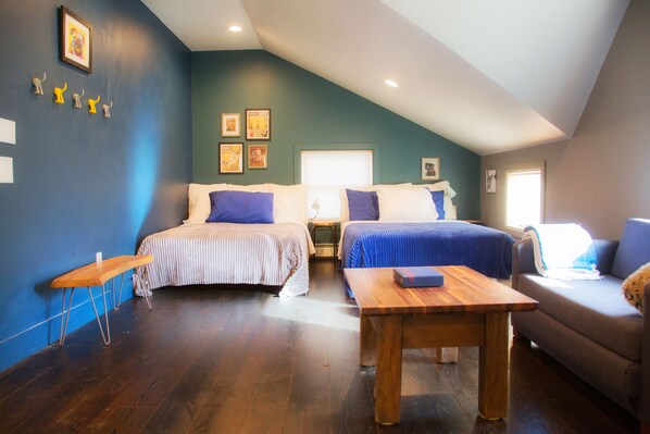 3 habitaciones, tabla de planchar con plancha, cuna de viaje y wifi 