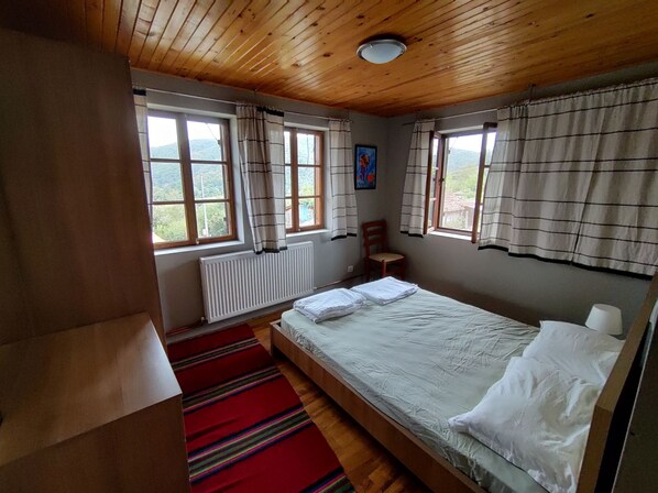 Maison, plusieurs lits