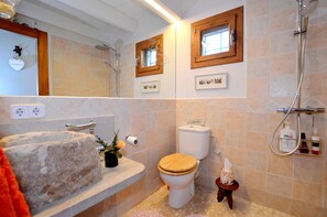 Shower, towels
