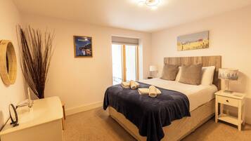 2 dormitorios, tabla de planchar con plancha, wifi gratis y ropa de cama