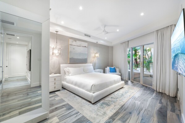 4 bedrooms, desk, iron/ironing board, free WiFi - Private Condo at The Ritz-Carlton by RC Cayman Residences (Seven Mile Beach)