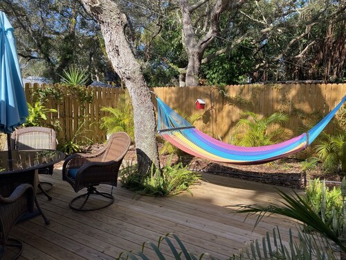 🌼 Yellow flower (🦜Pet friendly)