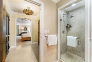 Bathtub, jetted bath, hair dryer, towels - Beach view condo with bunk beds overlooking 7Mile Beach at The Ritz-Carlton (Seven Mile Beach)