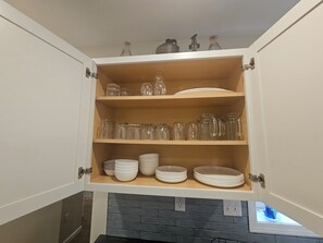 Interior - Relax in our large 4b/2b ranch w/hot tub,firepit, game room, sleeps 11, pets ok (Sawyer)