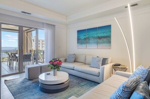 Smart TV, DVD player