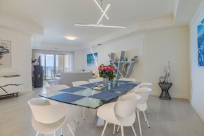 Dining - Contemporary Beachfront Residence at The Ritz-Carlton Resort, sleeps 6 (Seven Mile Beach)