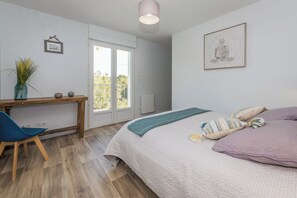 5 bedrooms, iron/ironing board, WiFi