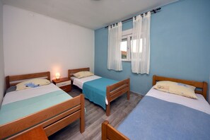 2 bedrooms, free WiFi, bed sheets