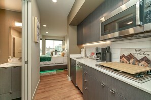 Microwave, oven, coffee/tea maker, spices - Live + Work + Stay + Views | Studio in Seattle Amazonland (Seattle)