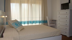 1 bedroom, desk, iron/ironing board, free WiFi - Bella Casa con Giardino a 10 Minuti dal Mare (Aglientu)