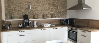 Downtown duplex 120m2, facing Saint Pol de Leon cathedral.