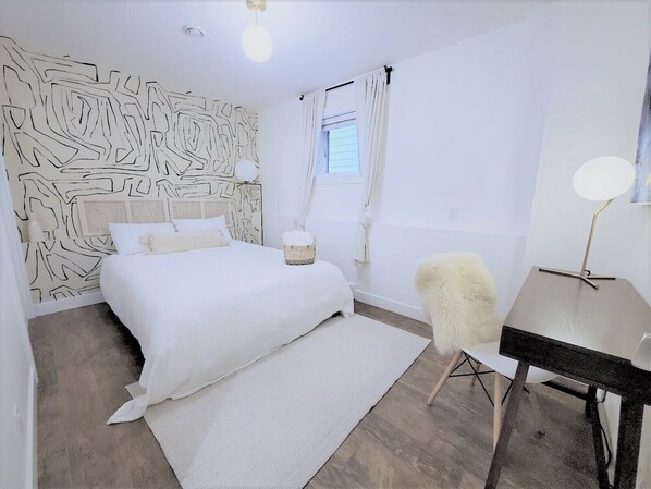 2 bedrooms, desk, iron/ironing board, travel cot