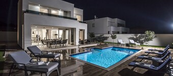 Luxury Villas Royal II with Private Pool