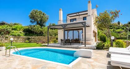 Villa Spiridoula - Three Bedroom Villa, Sleeps 6