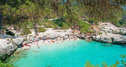 Villa La Luna - Three Bedroom Villa, Sleeps 6