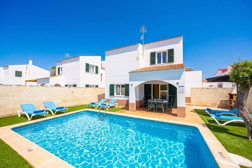 Villa La Luna - Three Bedroom Villa, Sleeps 6
