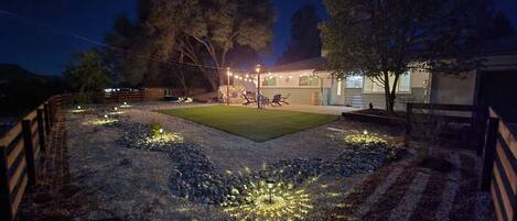 المنطقة المحيطة بالمنشأة