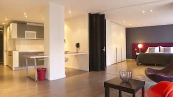 1 bedroom, in-room safe, desk, iron/ironing board