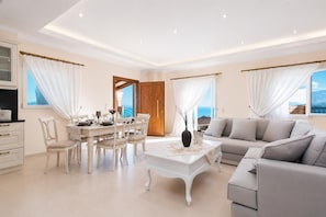 TV, fireplace, DVD player