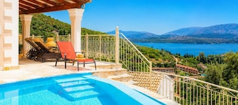 Villa Frosso - Three Bedroom Villa, Sleeps 6