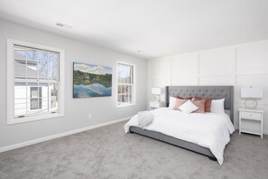 6 bedrooms, iron/ironing board, WiFi, bed sheets