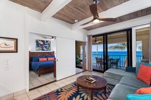 Smart TV, books, stereo