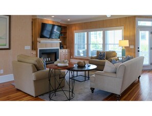 Fernseher, Stereoanlage