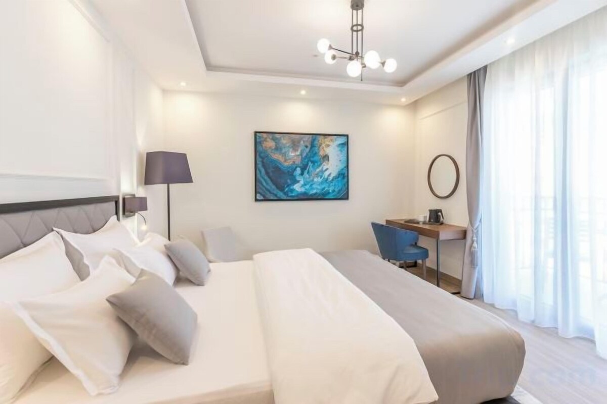 Camas con efecto memoria, minibar y caja de seguridad en la habitación 