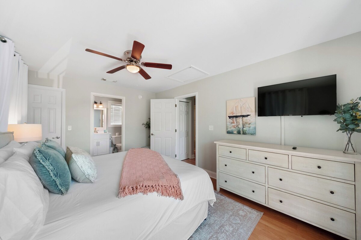 Photo 19 of Across Beach, Pool, Pool Table,Ping Pong, Golf Cart Rental, Amazing Yard, 7 BR