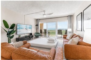 Queen air mattress for additional living room sleeping - Seaside Escape – Ground-Floor Condo with Panoramic Ocean Views, Steps to Beach & Pool 🏝️ (Satellite Beach)