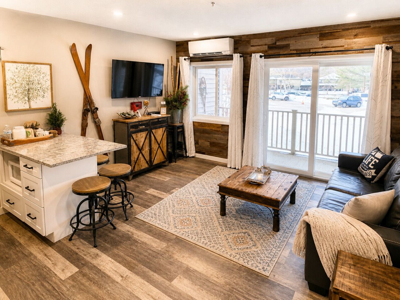 Smart TV, fireplace, table tennis