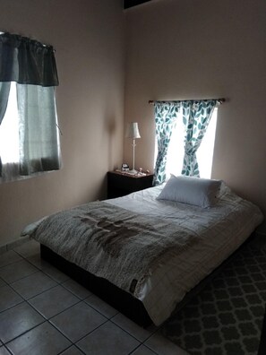 2 Schlafzimmer, Bügeleisen/Bügelbrett, kostenloses WLAN