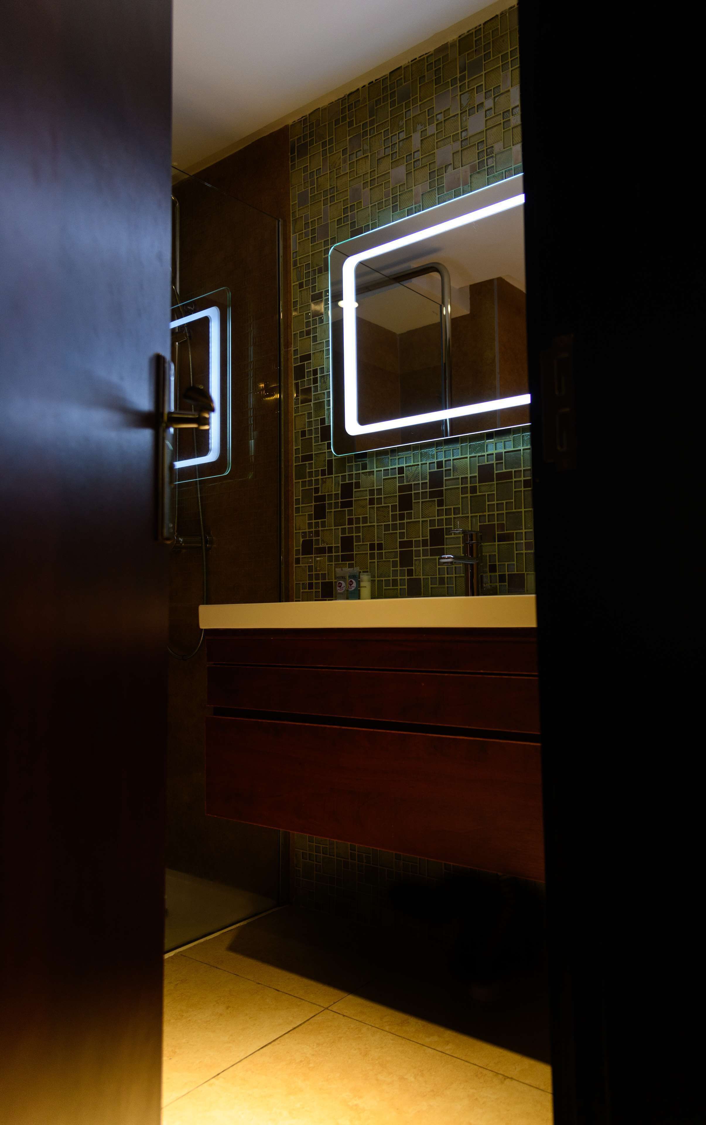 hair dryer, bidet, towels