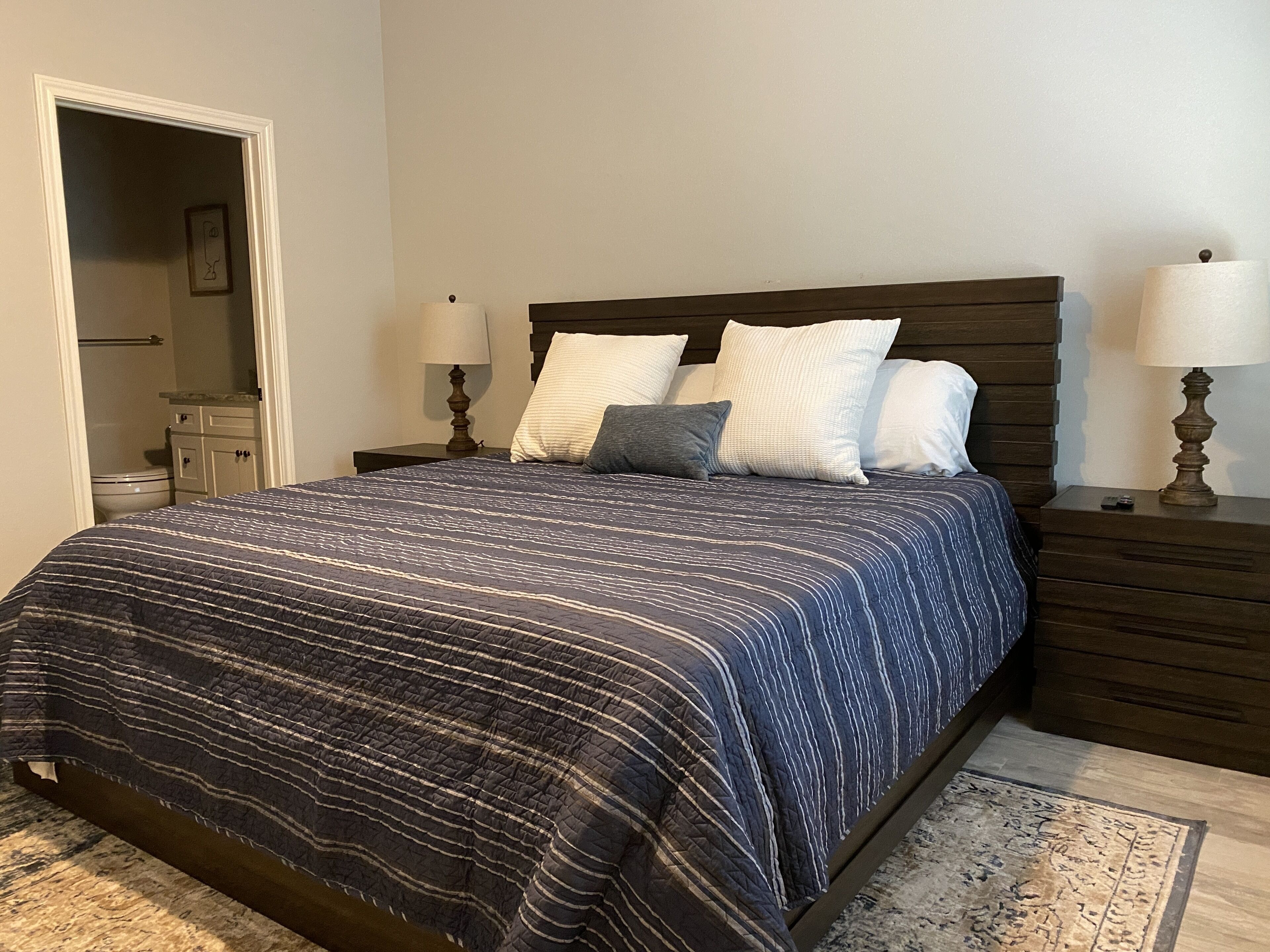 Master with memory foam king mattress and smart TV, ensuite.