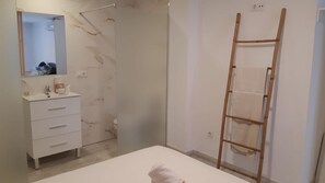 1 chambre, literie fournie