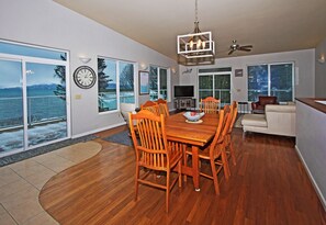 Interior -  ORCA HOUSE SPECTACULAR VIEW!! KACHEMAK DRIVE (Homer)